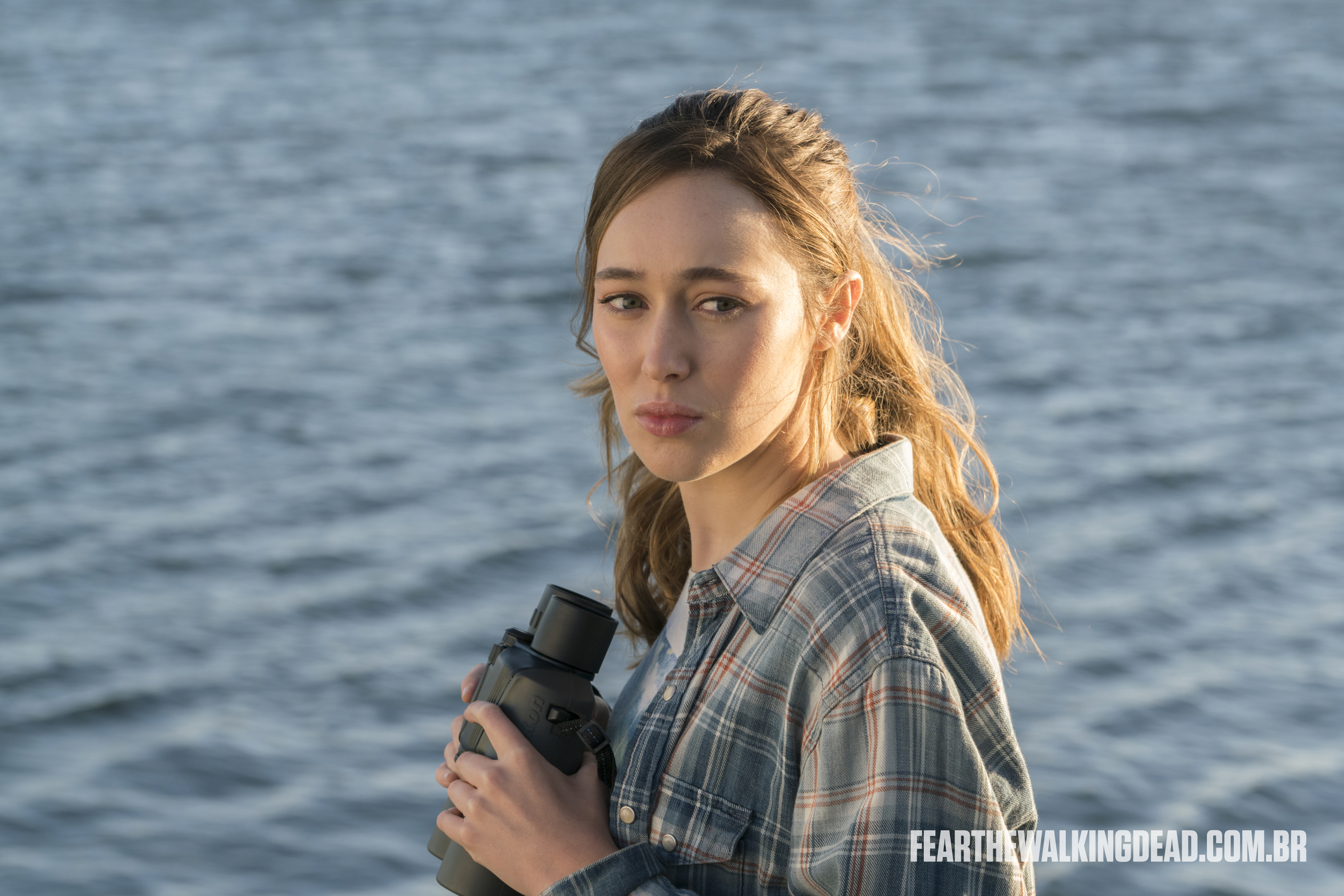 Alicia Clark - Fear the Walking Dead S02E01 - "No Safe Harbor"