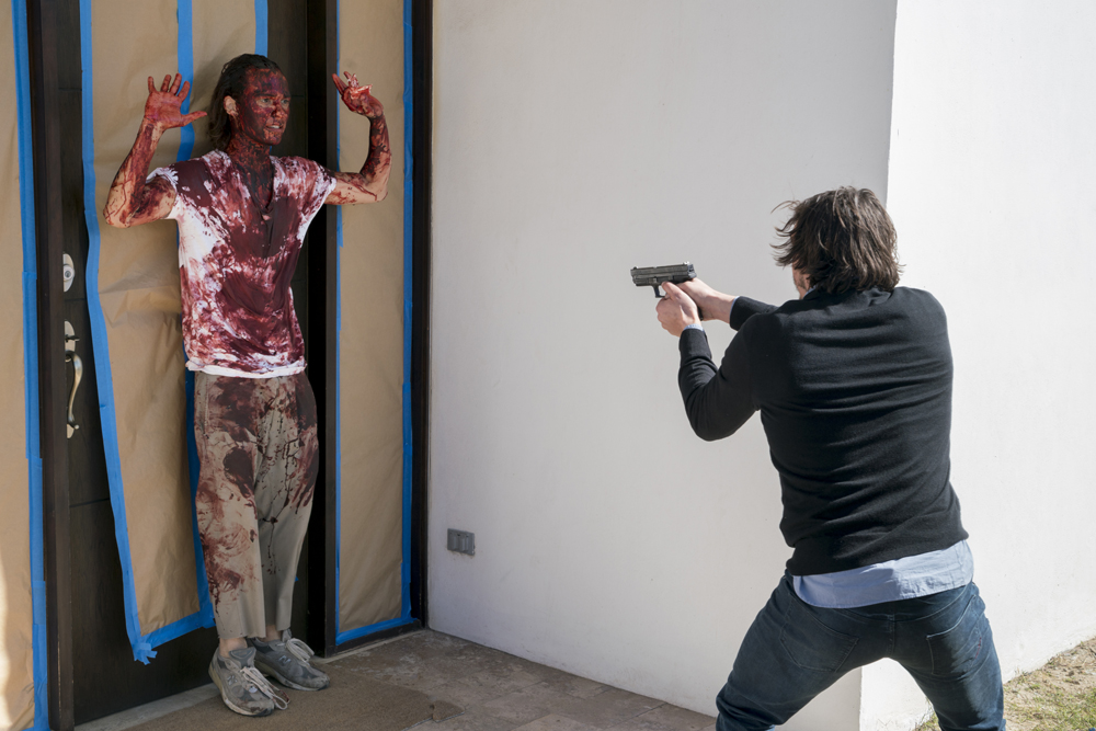 fear-the-walking-dead-s02e04-blood-in-the-streets-review-001