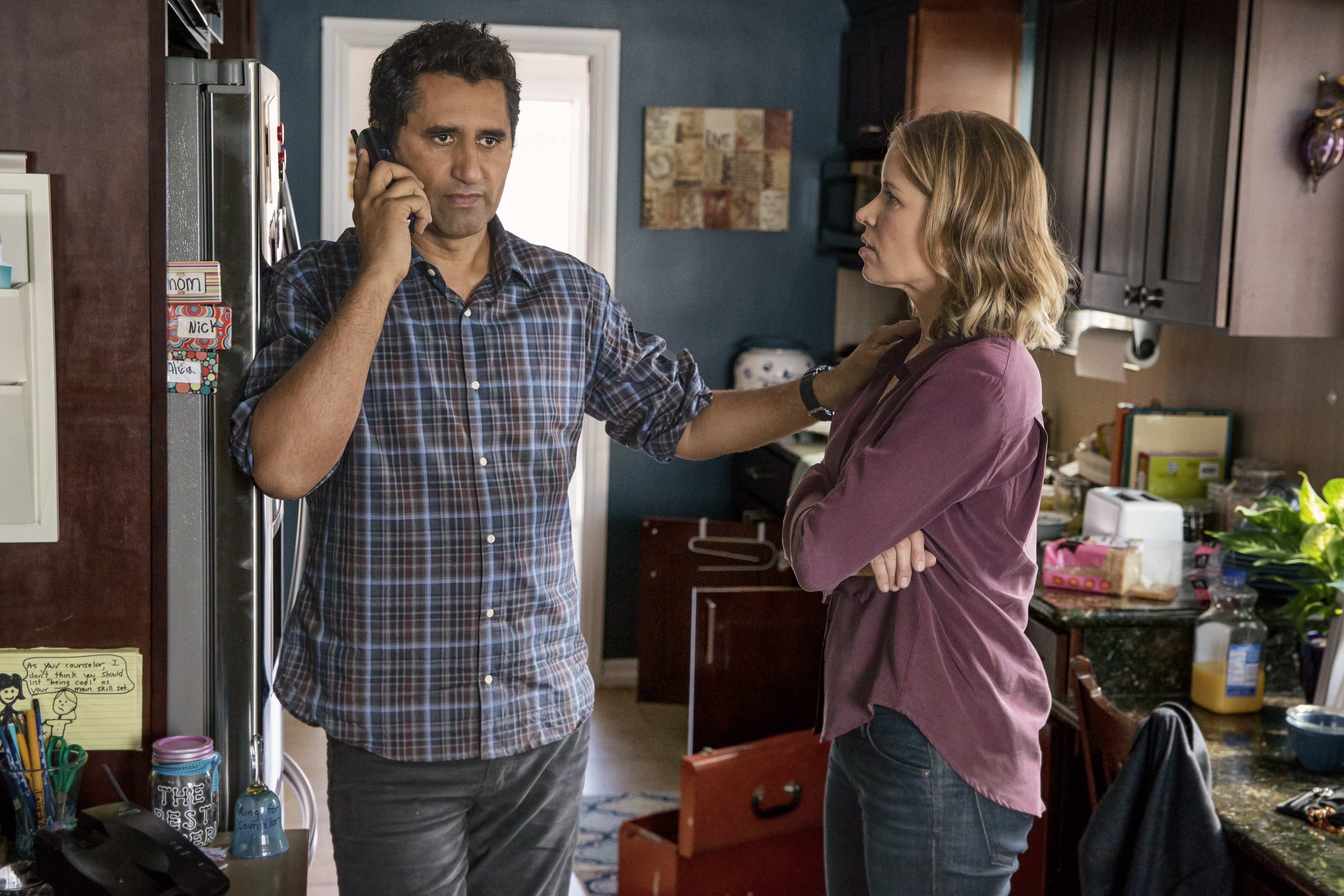 Cliff Curtis como Travis e Kim Dickens como Madison - Fear the Walking Dead 1ª Temporada, Episódio 1 | Foto por Justin Lubin/AMC