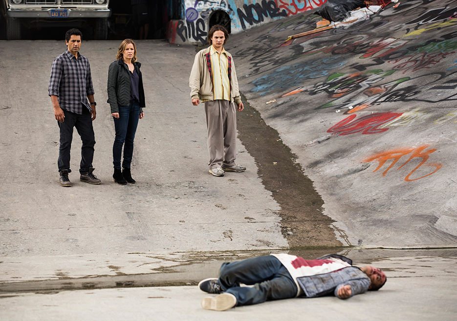 fear-the-walking-dead-s01e01-review-005