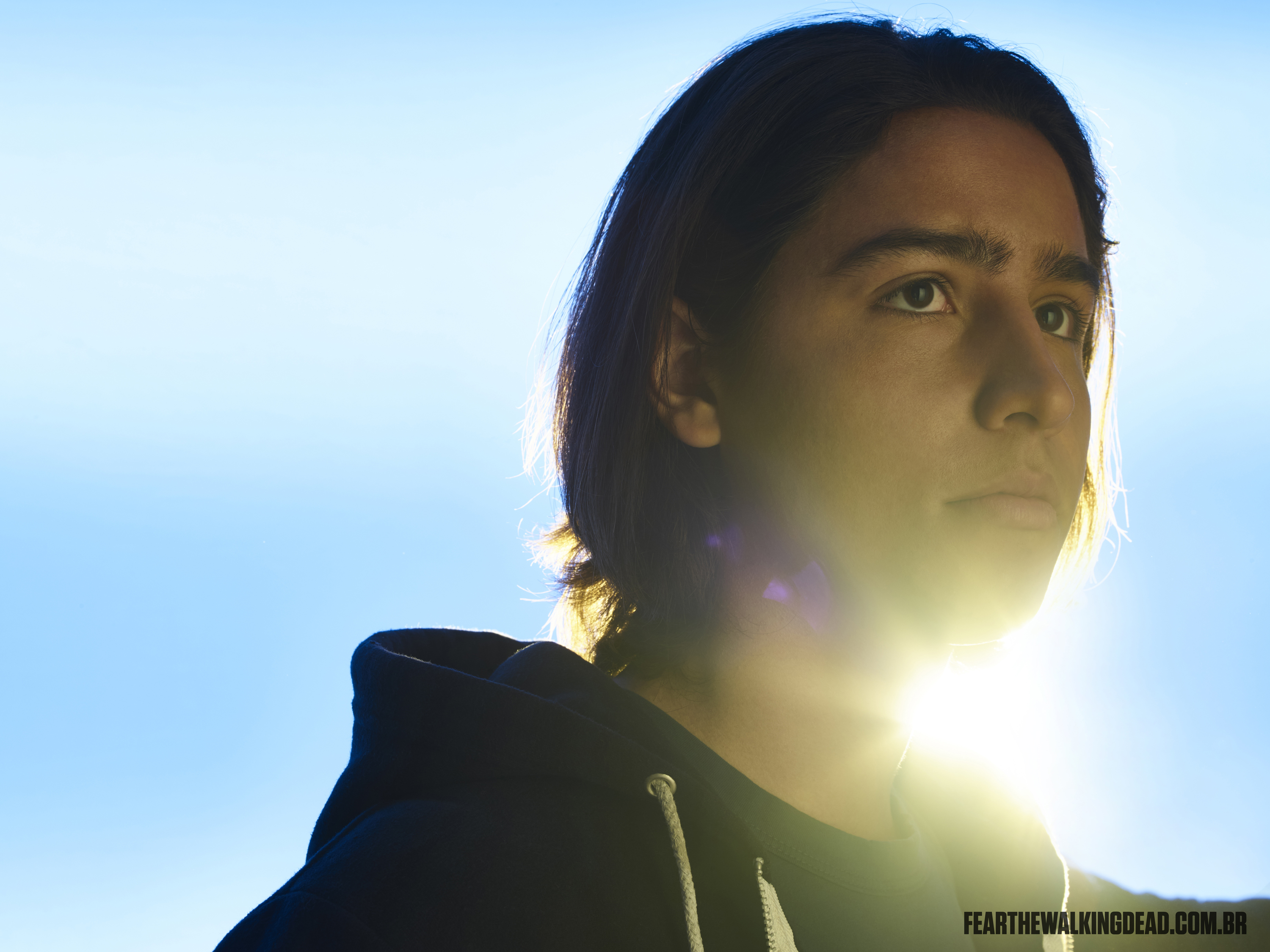 Lorenzo James Henrie como Chris Manawa - 2ª Temporada de Fear the Walking Dead 