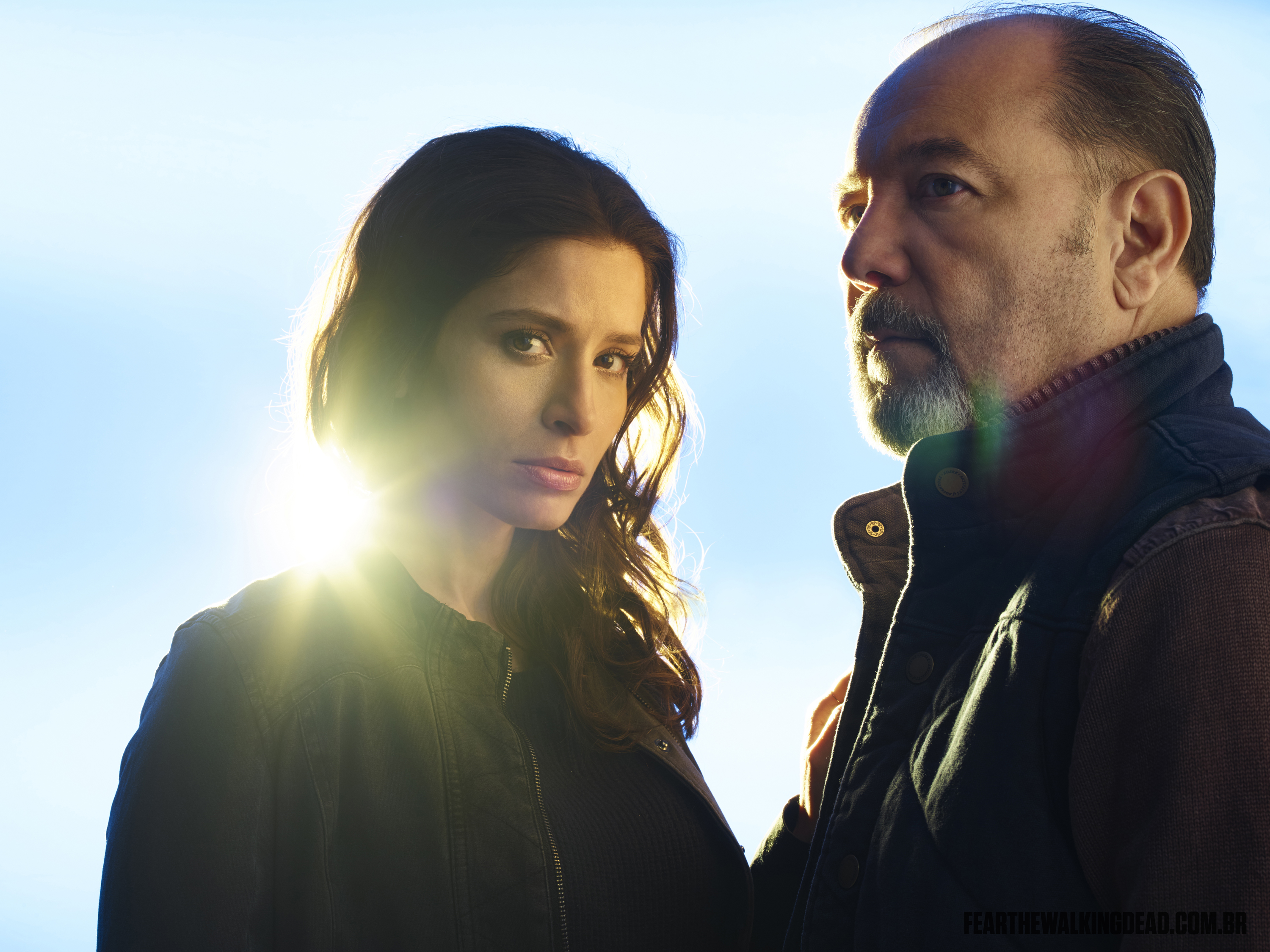 Rubén Blades e Mercedes Mason como Daniel Salazar e Ofelia Salazar - 2ª Temporada de Fear the Walking Dead