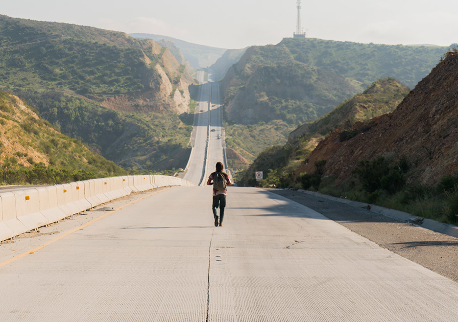 fear-the-walking-dead-s02e08-grotesque-fotos-001