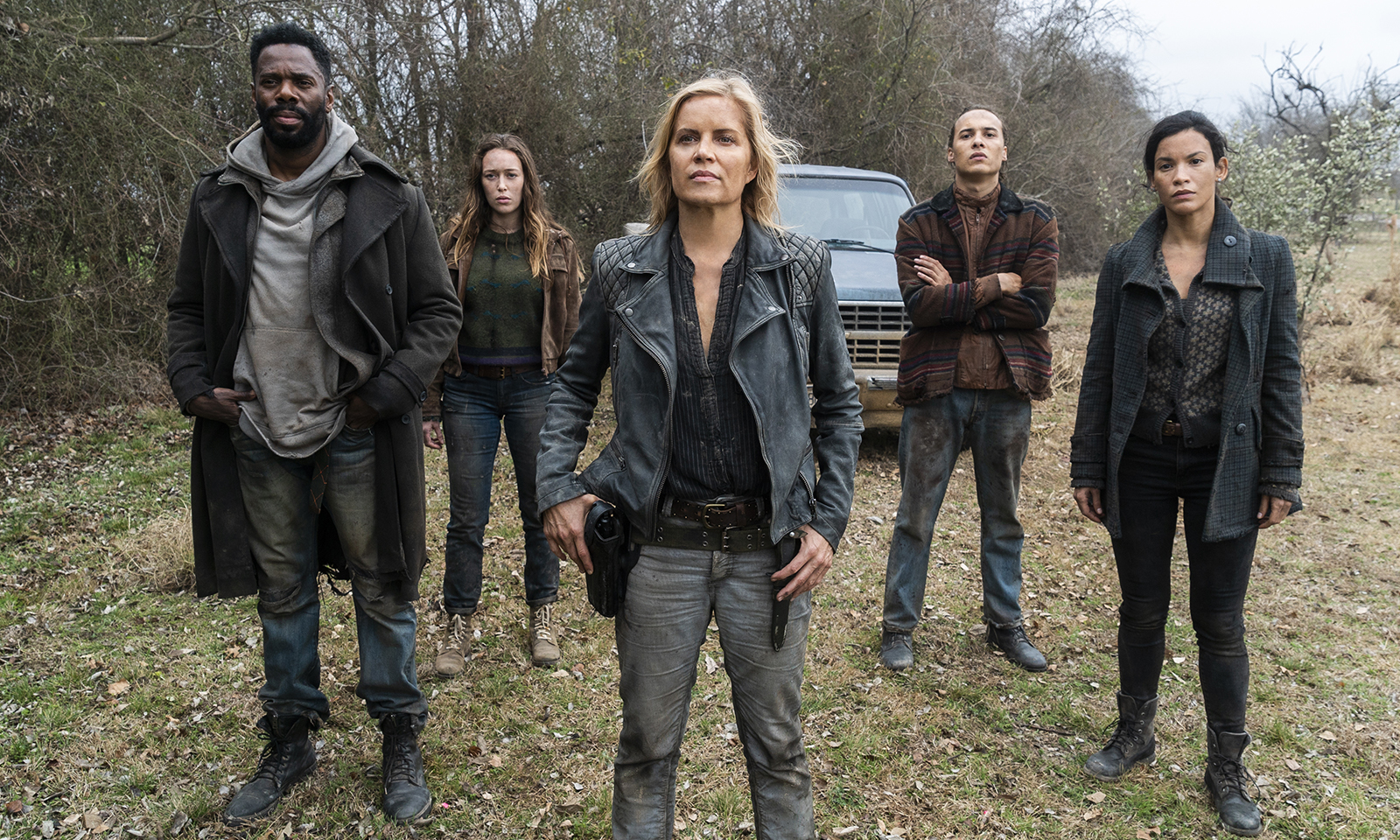 victor, alicia, madison, nick e luciana na estrada em cena da 4ª temporada de Fear the Walking Dead